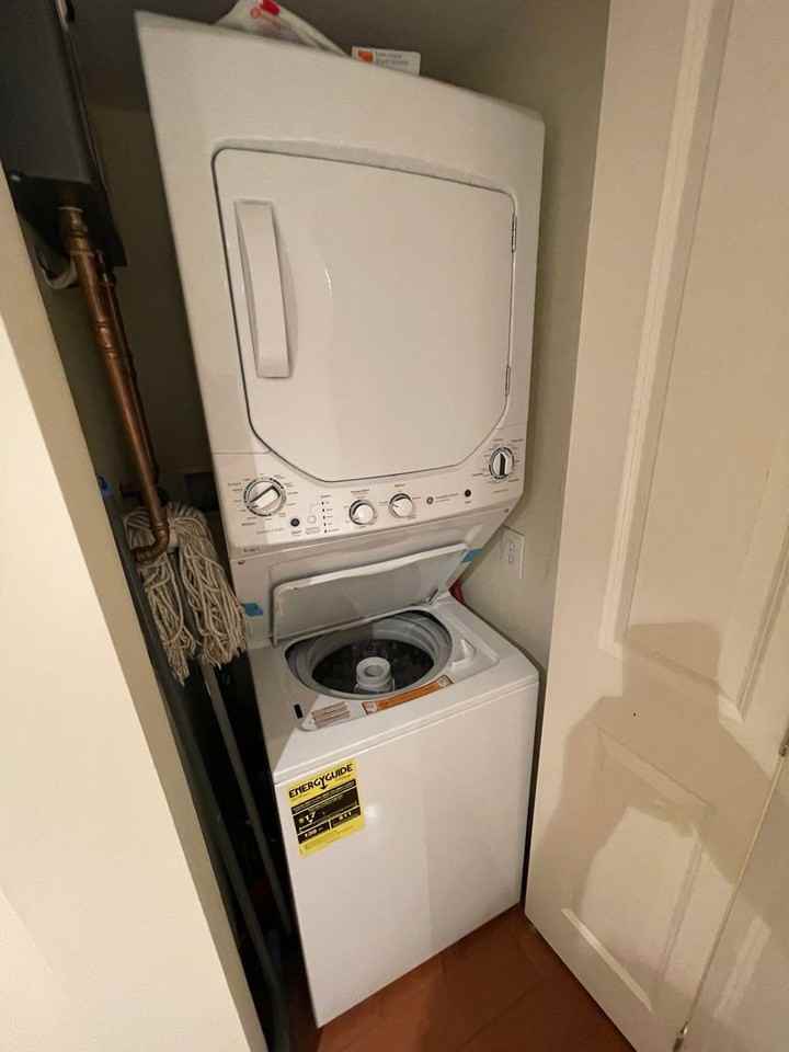 211 C St Ne #B - Photo 7 of 14