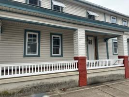 featured image of 129 E Market St