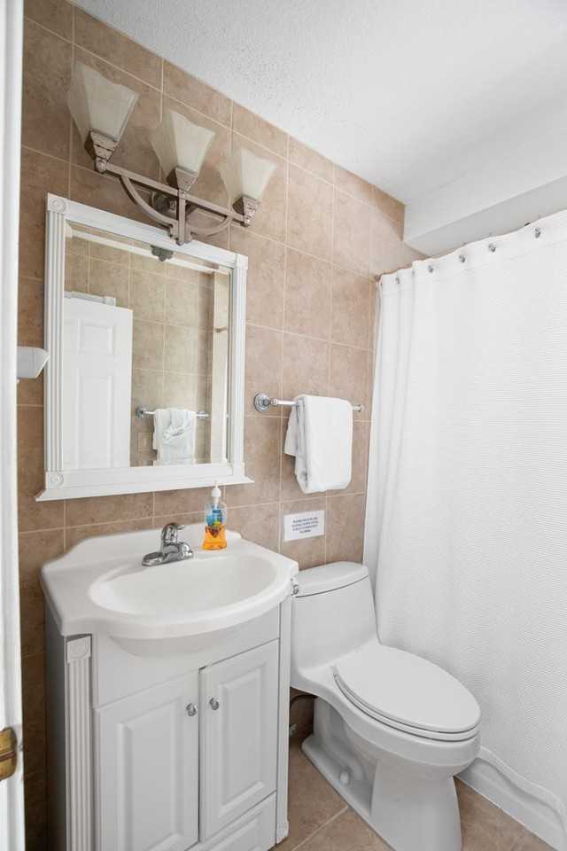 714 Elizabeth St - Photo 4 of 12