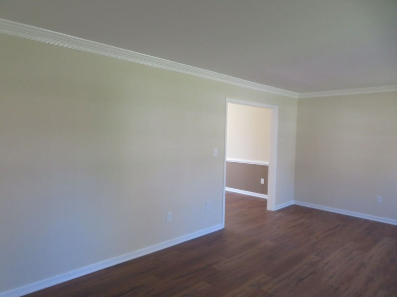 212 Stratford Dr - Photo 2 of 37