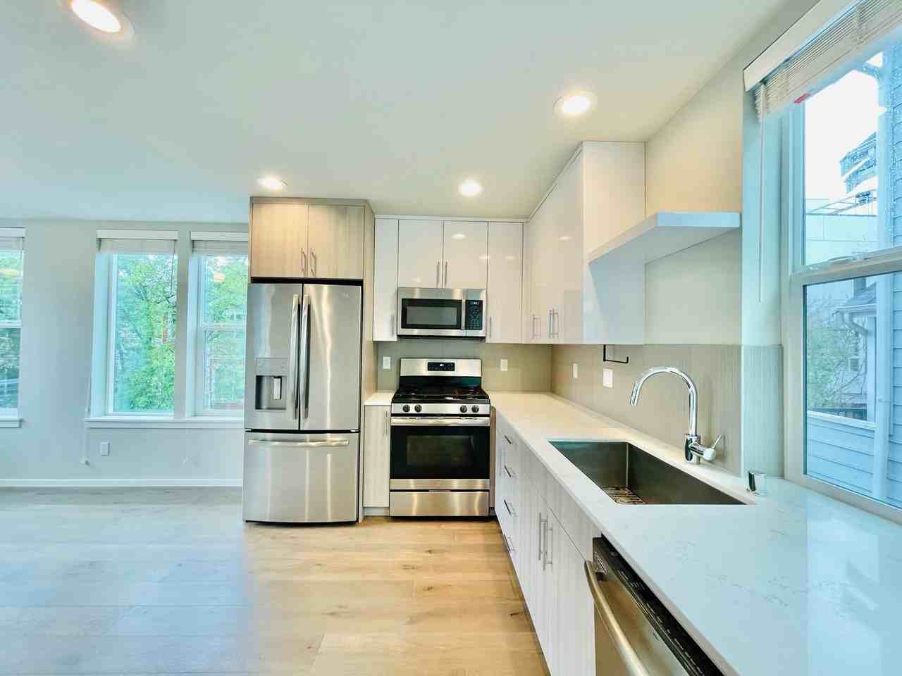 519A Martin Luther King Jr Way S - Photo 4 of 26