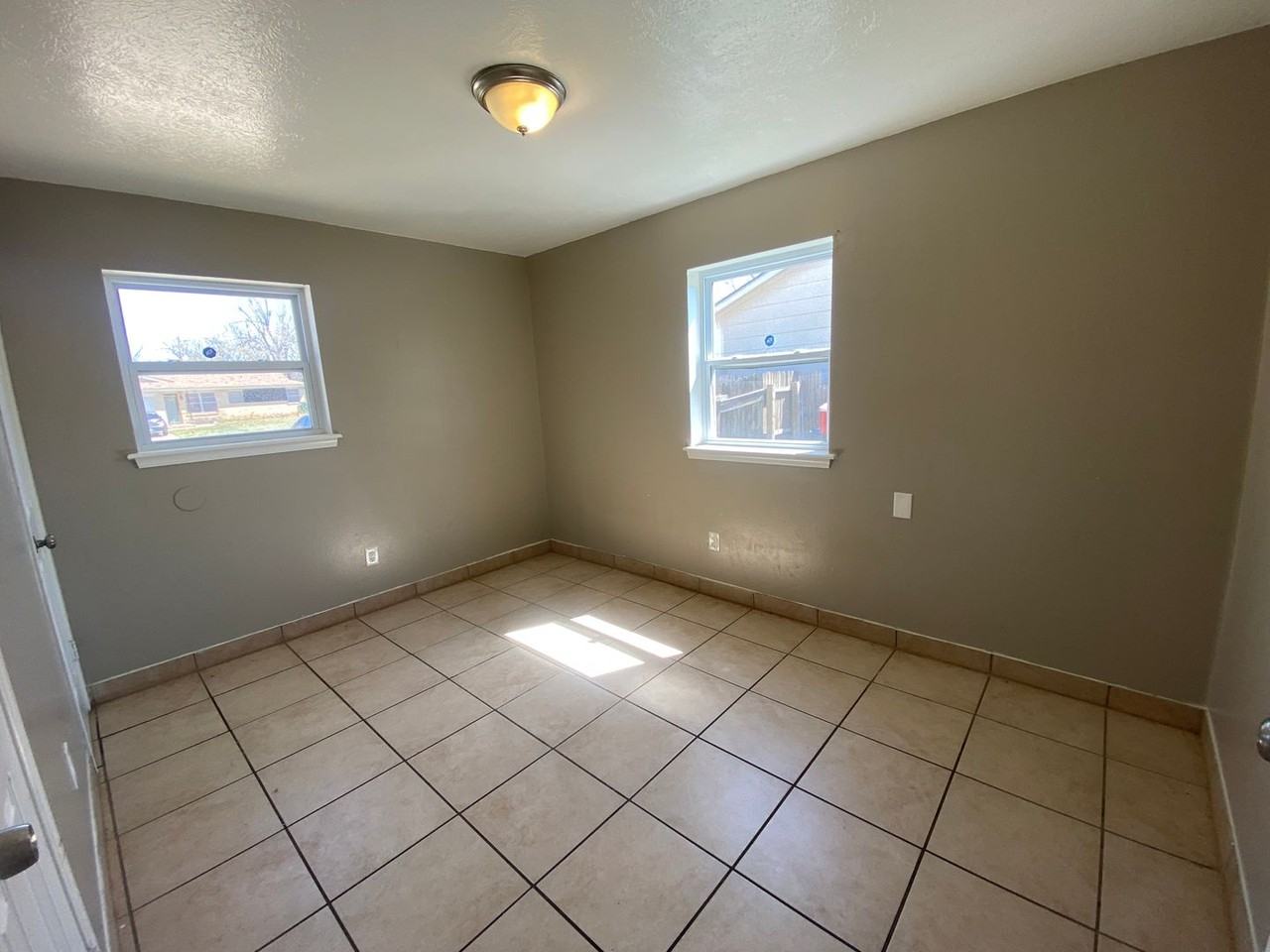 1236 Straka Ter - Photo 3 of 13