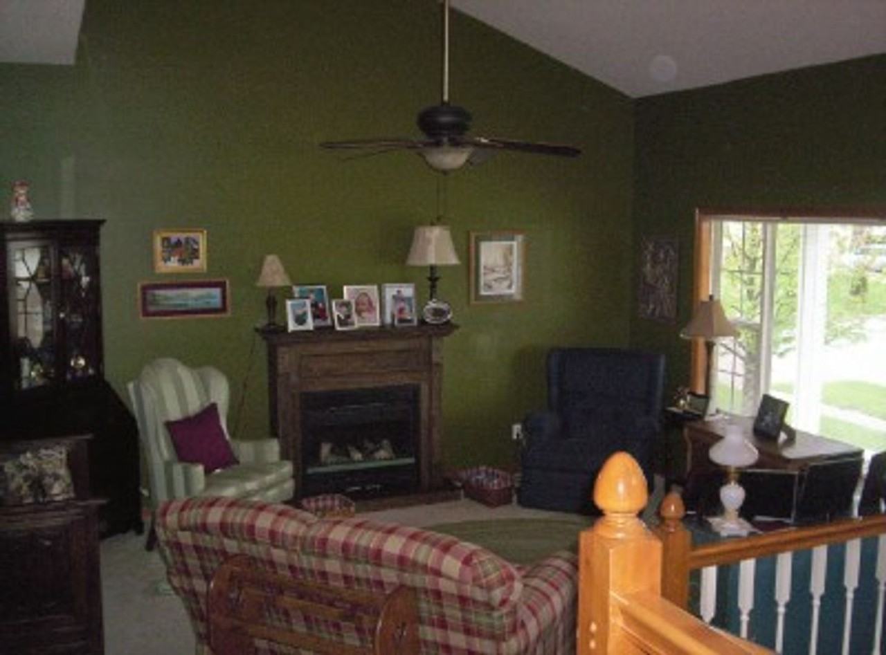 305 Carriage Crossing Rd - Photo 2 of 4