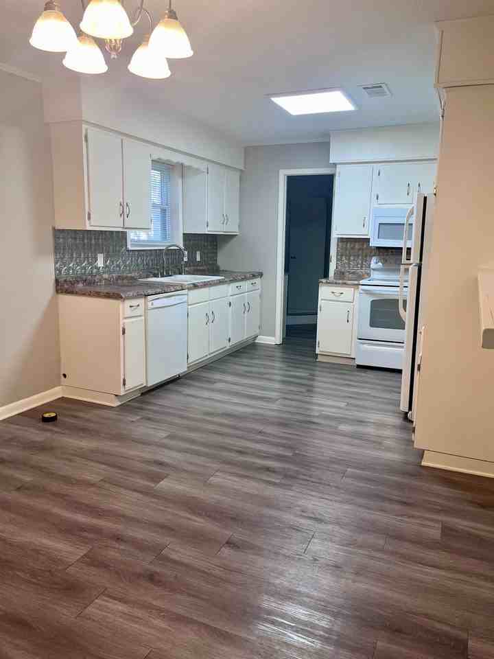 421 E 2nd St - Photo 3 of 18