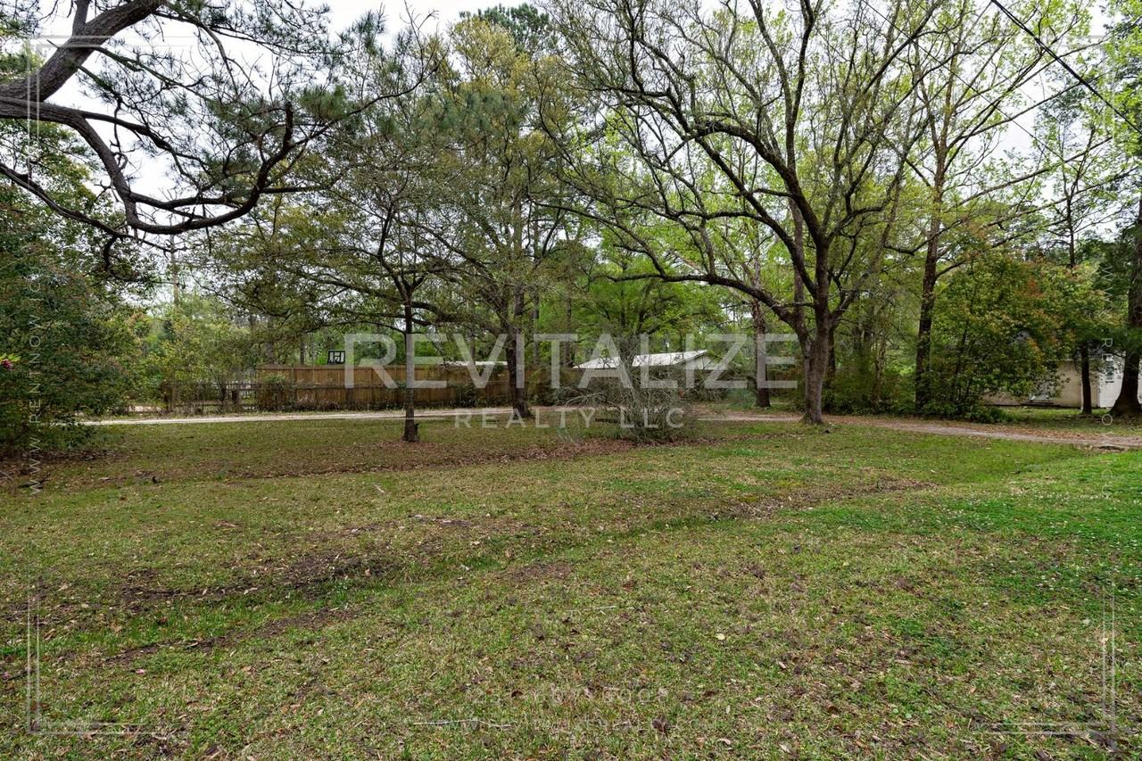 3230 Greenleaf Ct - Photo 3 of 23