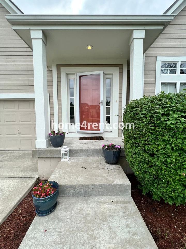 12573 S Race St - Photo 2 of 39