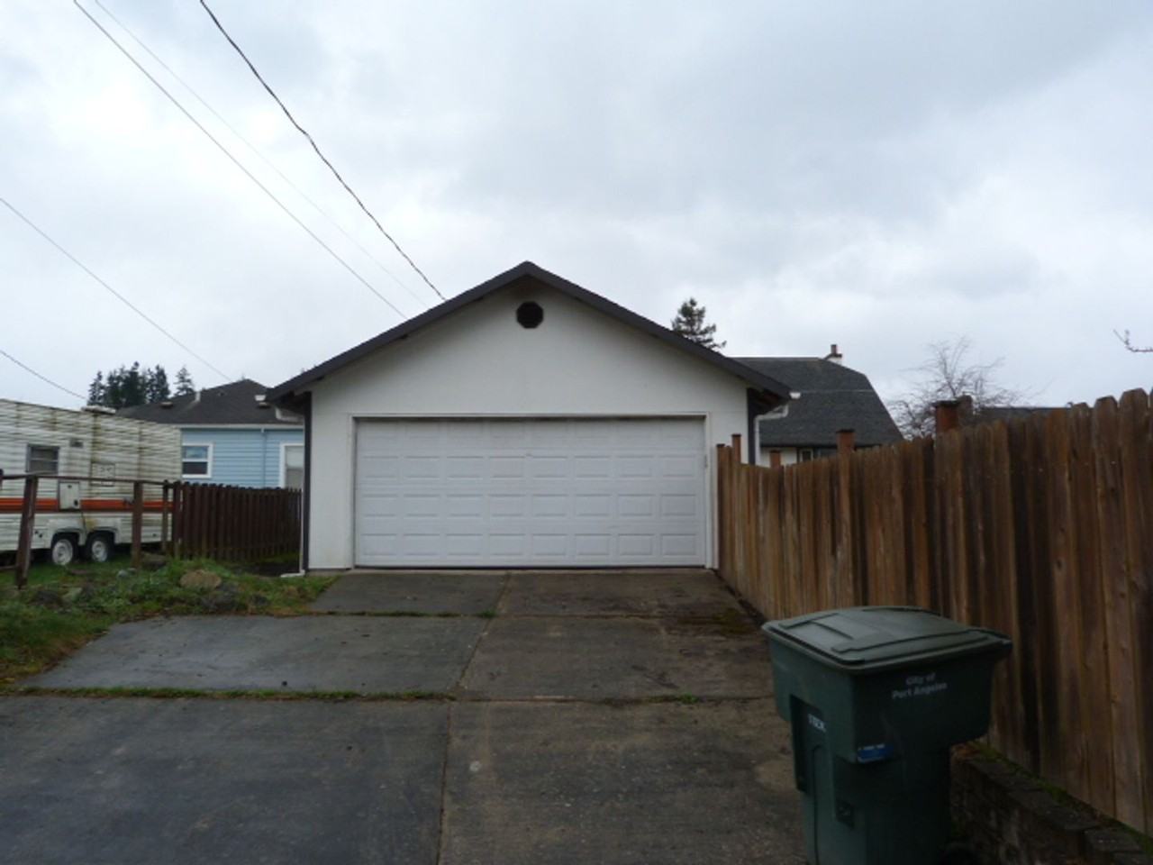 1121 E 3rd St - Photo 3 of 26