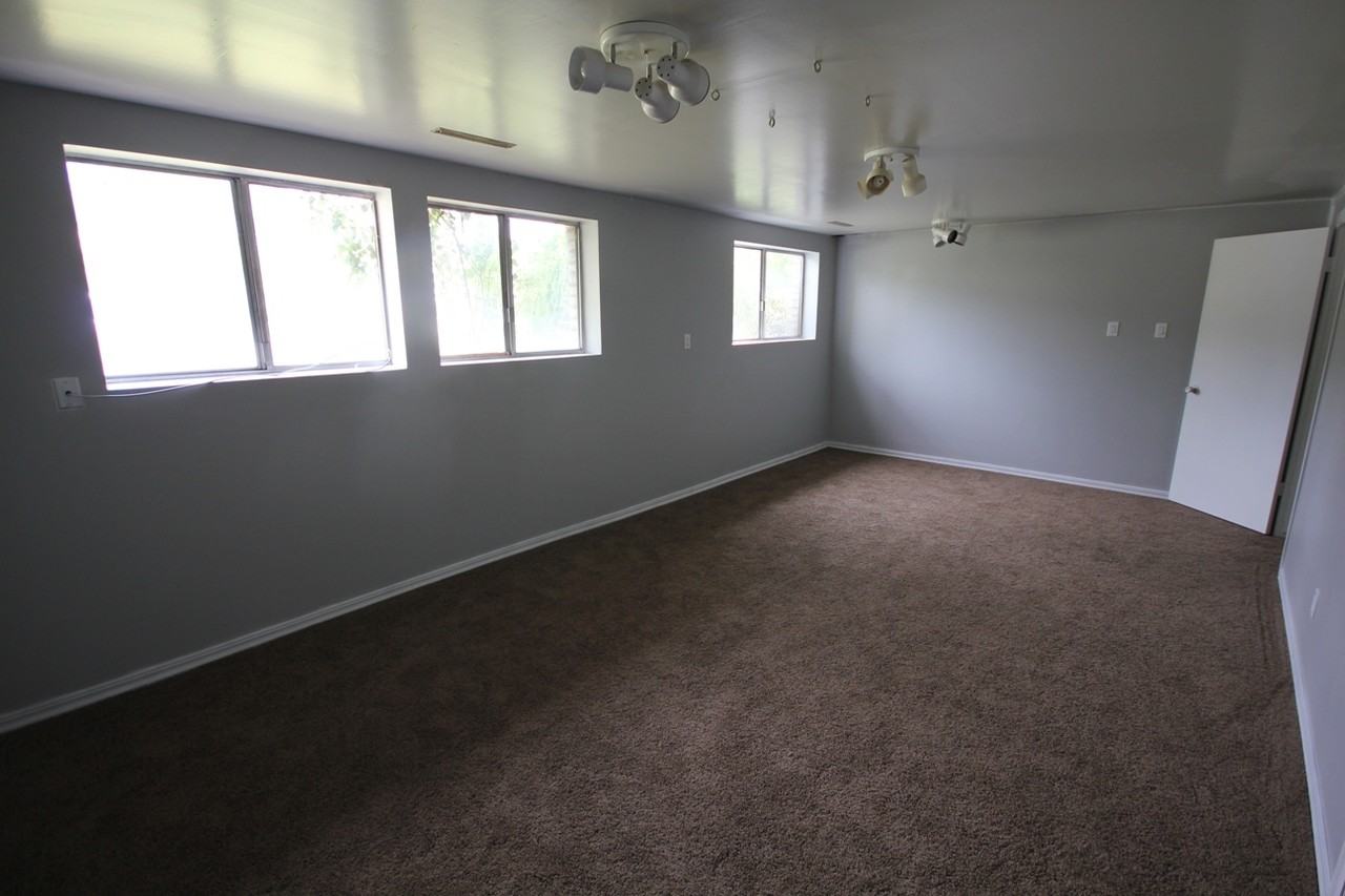 1180 S 560 W - Photo 2 of 50