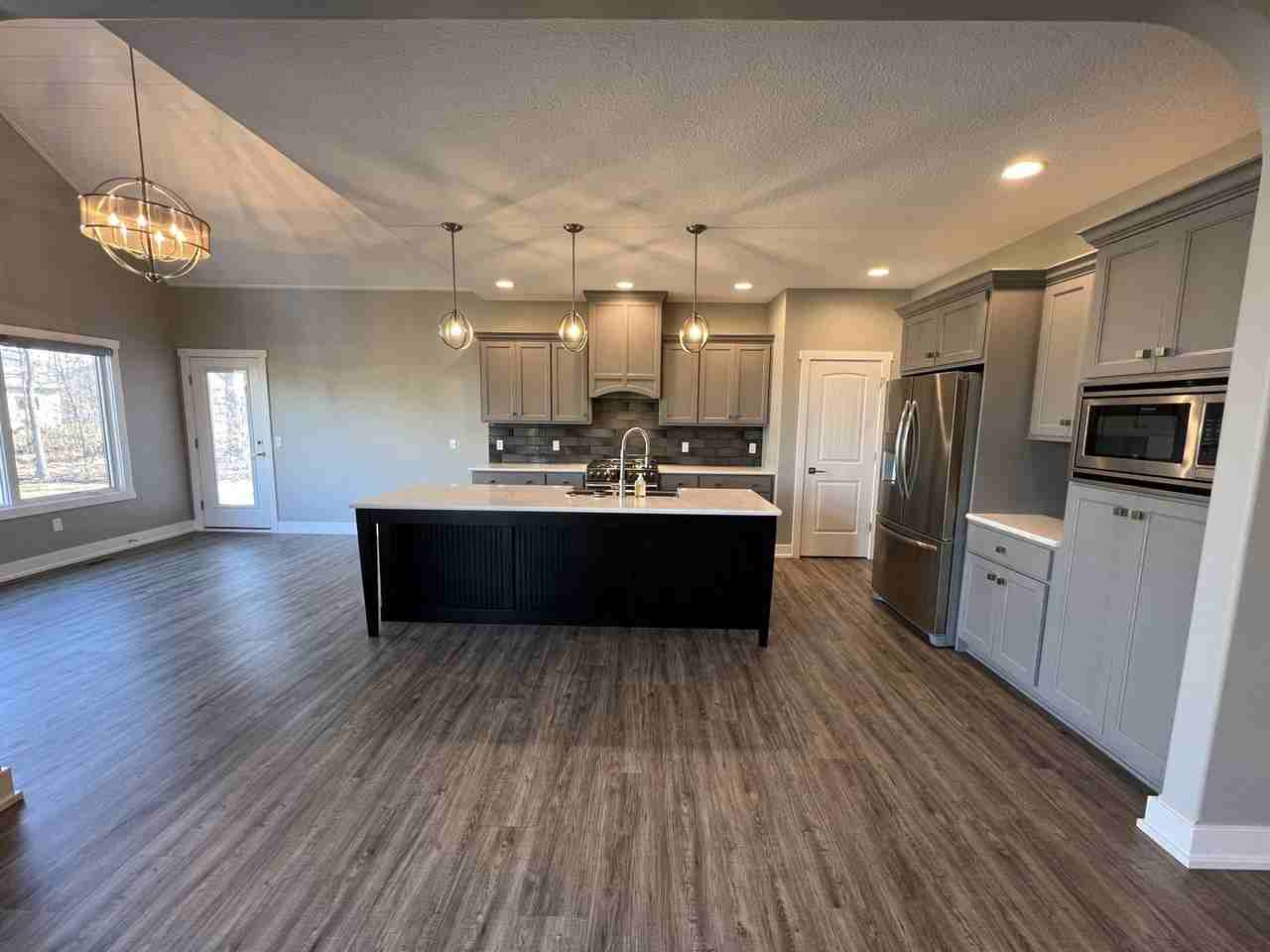 126 Tumbling Stone Ct - Photo 3 of 45