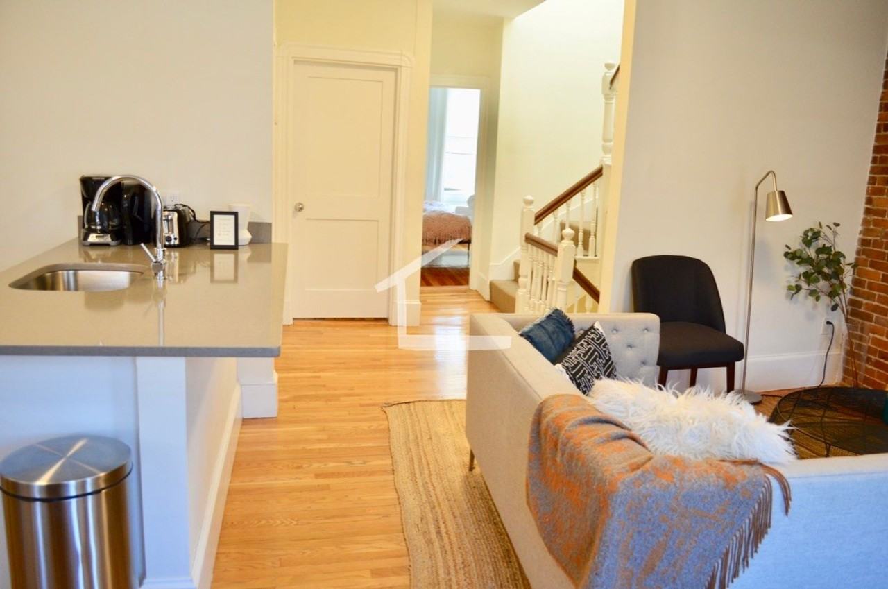 36 E Springfield St - Photo 4 of 20