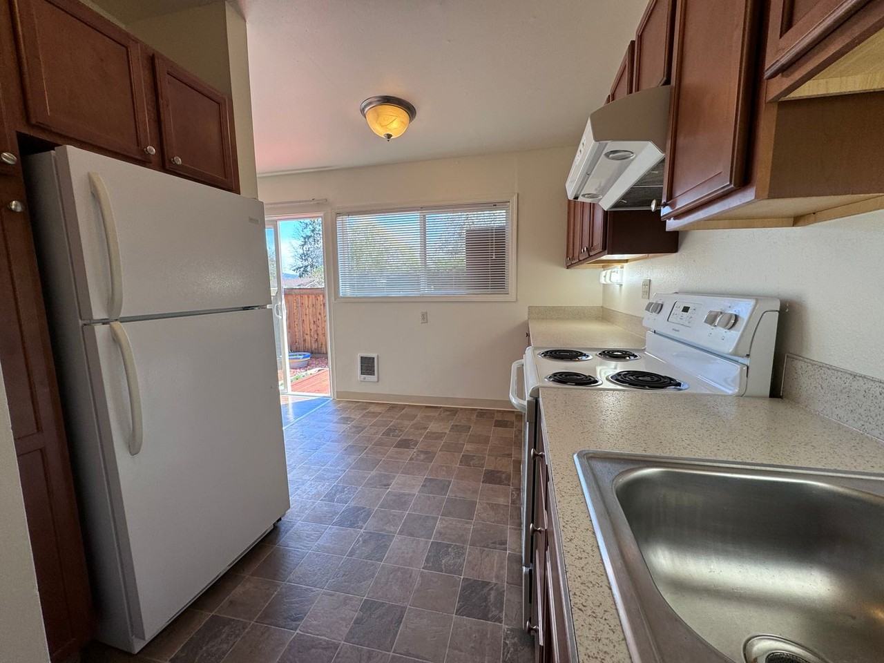 12170 Sw 14th St - Photo 6 of 16