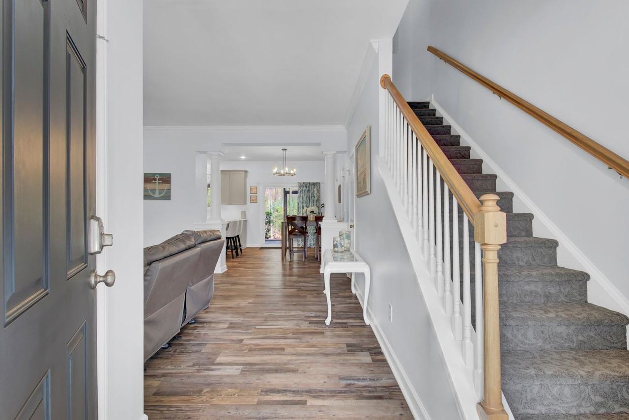 1443 Wellbrooke Ln - Photo 2 of 32