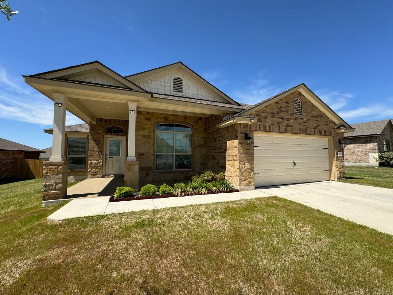 2404 Corradino St - Photo 2 of 50