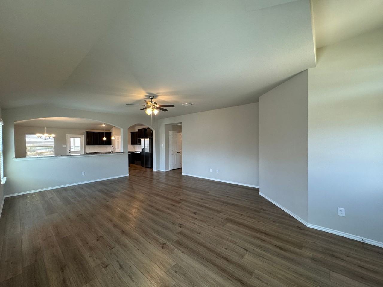 2404 Corradino St - Photo 6 of 50