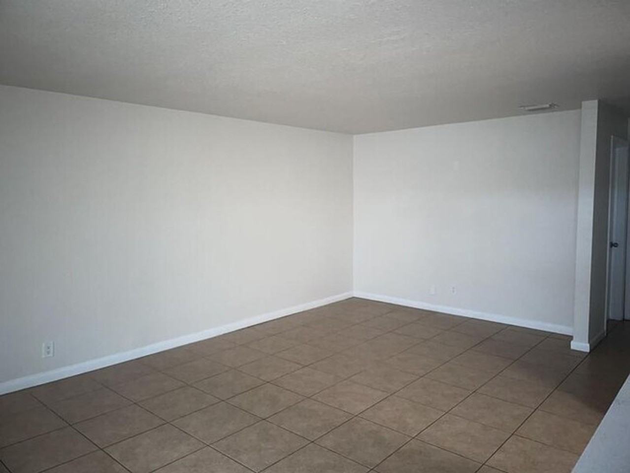 1520 W Blue Heron Blvd - Photo 5 of 6