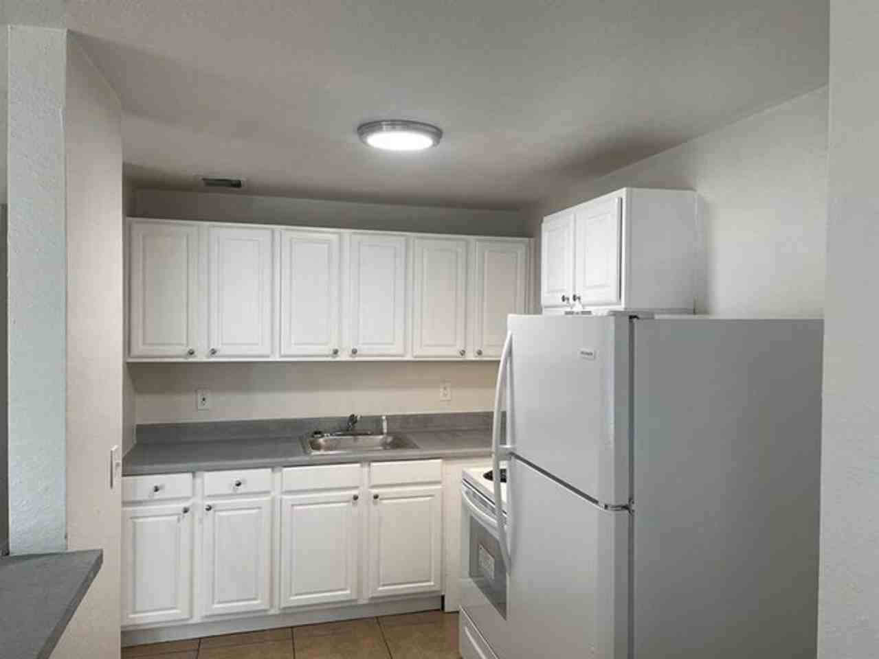 1520 W Blue Heron Blvd - Photo 6 of 6