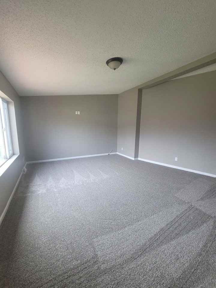 8820 N 79th St - Photo 2 of 22