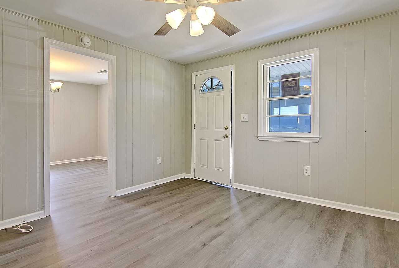 2316 Meeting Street Rd - Photo 4 of 25