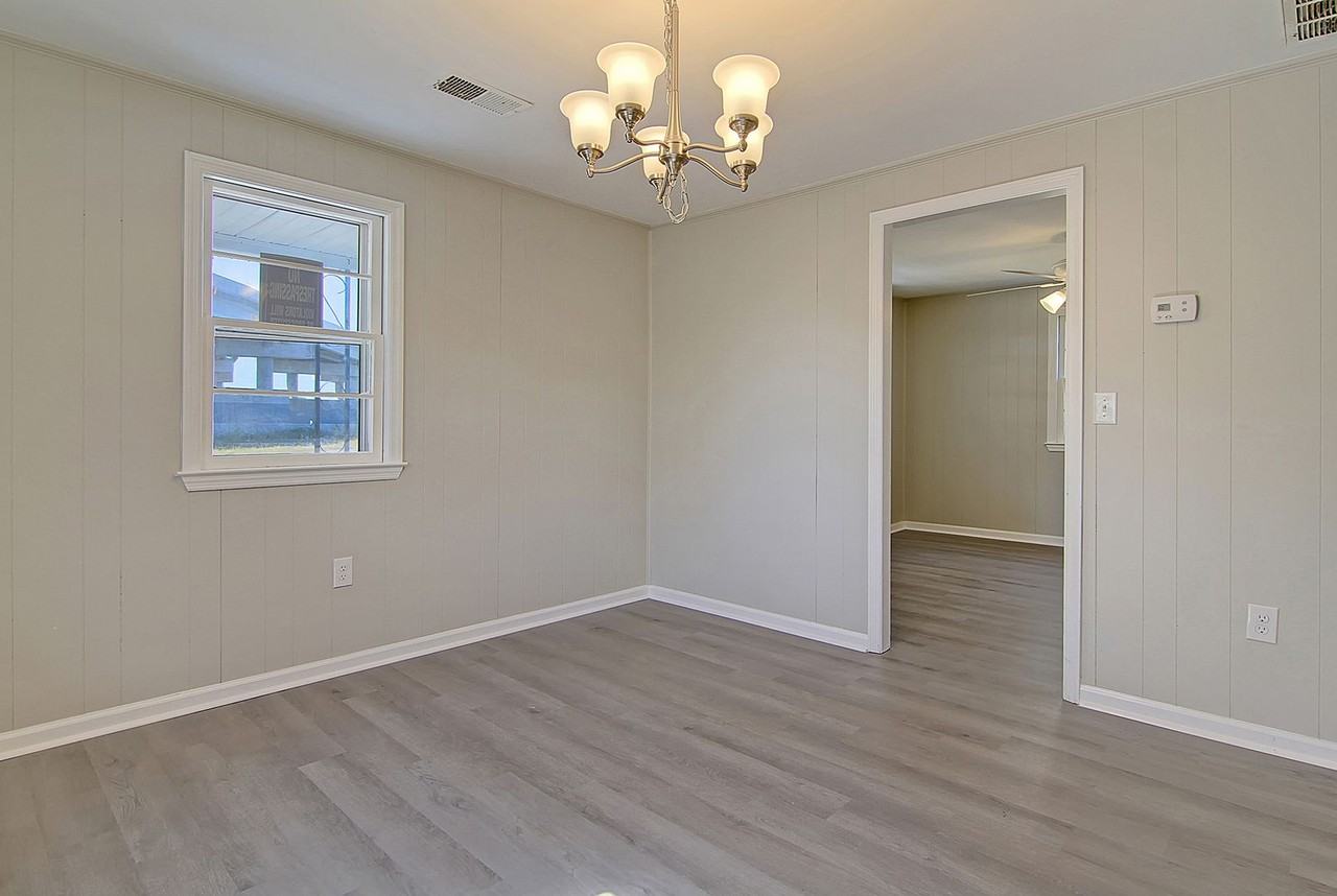 2316 Meeting Street Rd - Photo 5 of 25