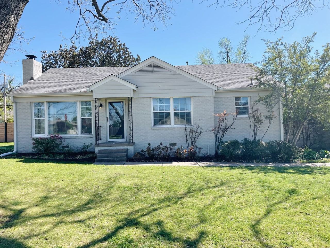 4948 E 22nd St - Photo 2 of 20