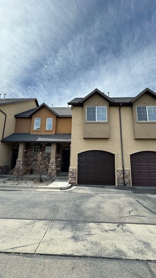 276 S 810 W - Photo 2 of 16