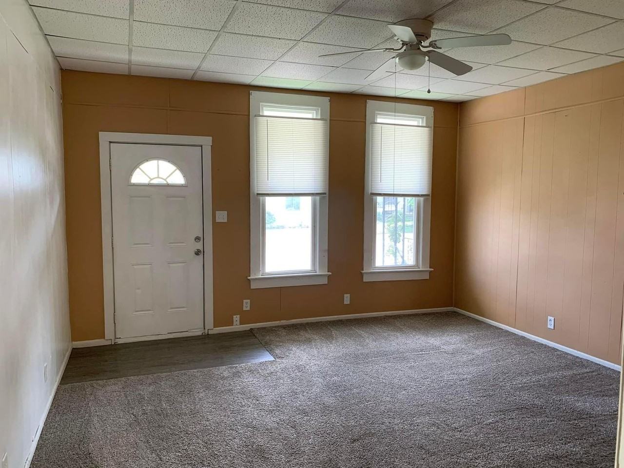 2603 W Illinois St - Photo 2 of 16