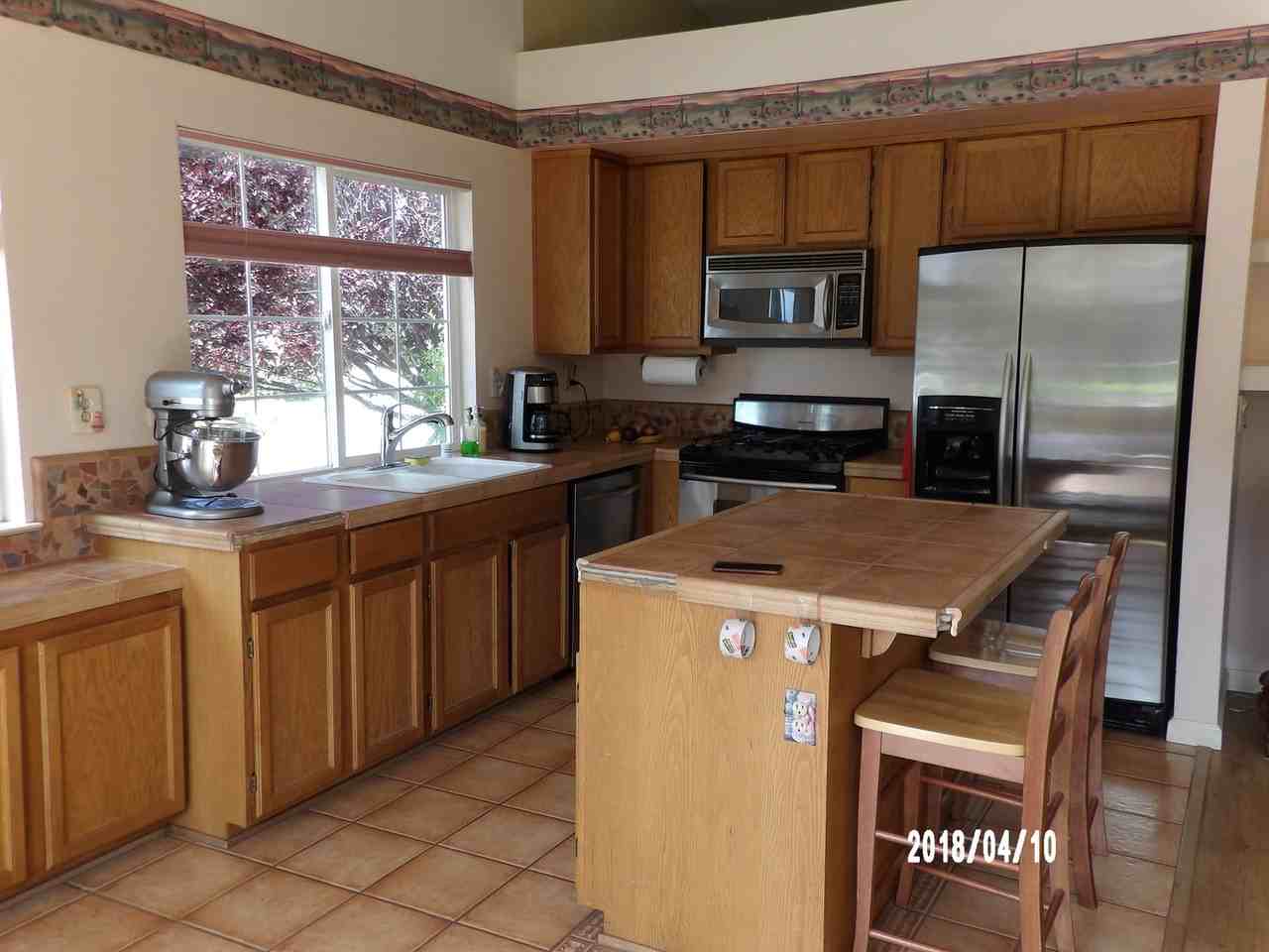 1050 Zinfandel Cir - Photo 3 of 11