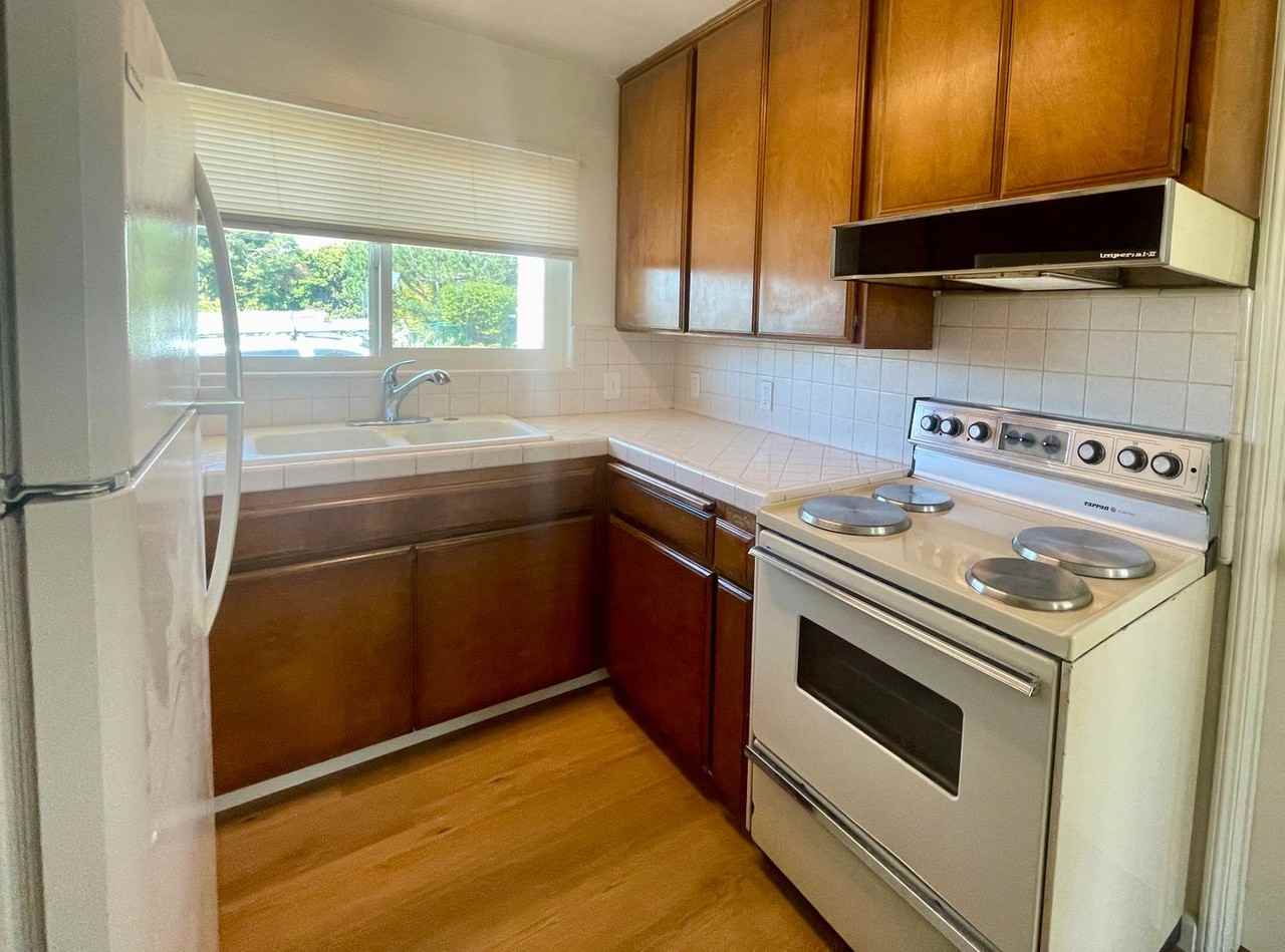 6405 Celia Vista Dr - Photo 3 of 17