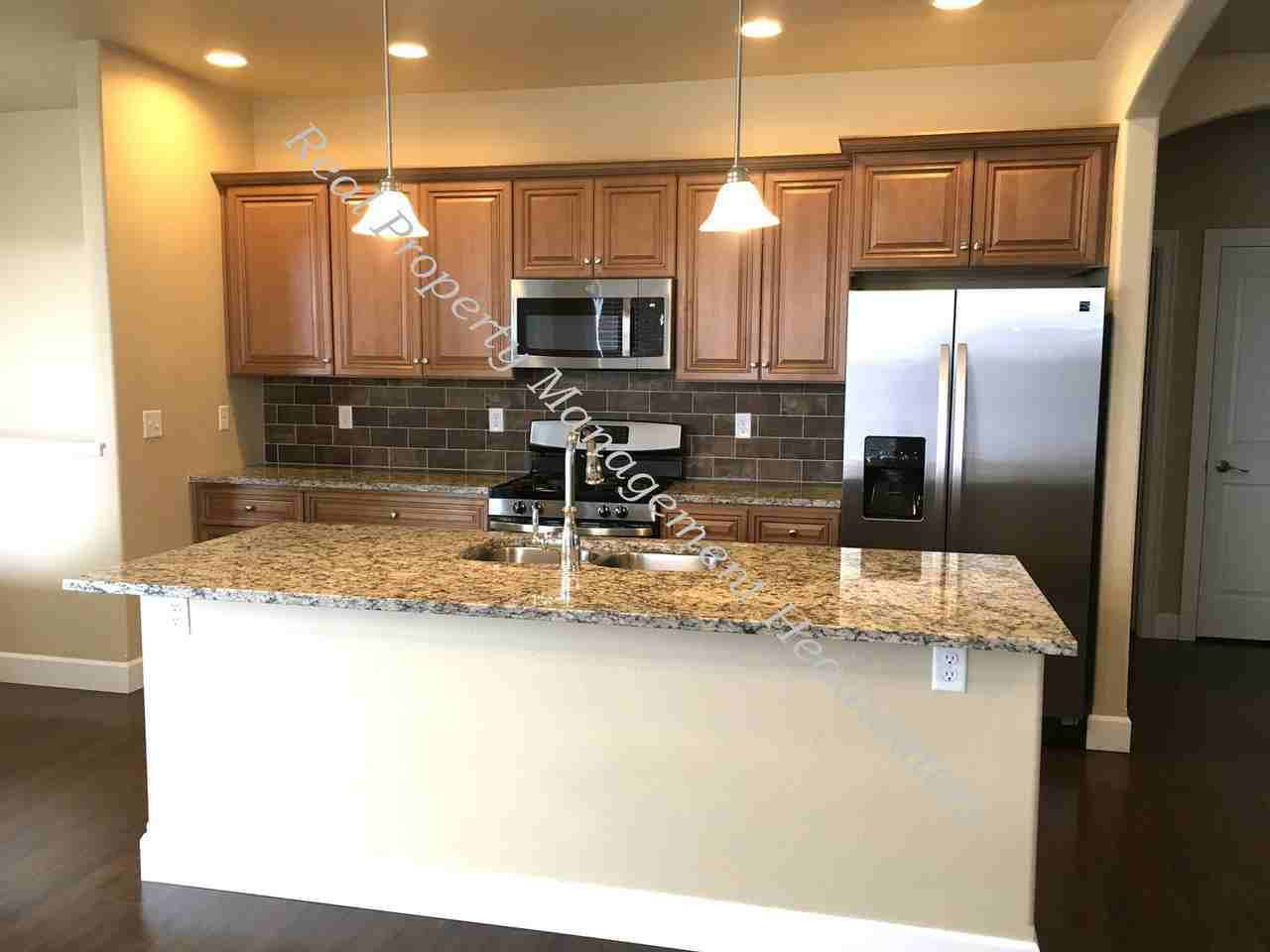 2871 Alexis Ave - Photo 7 of 32