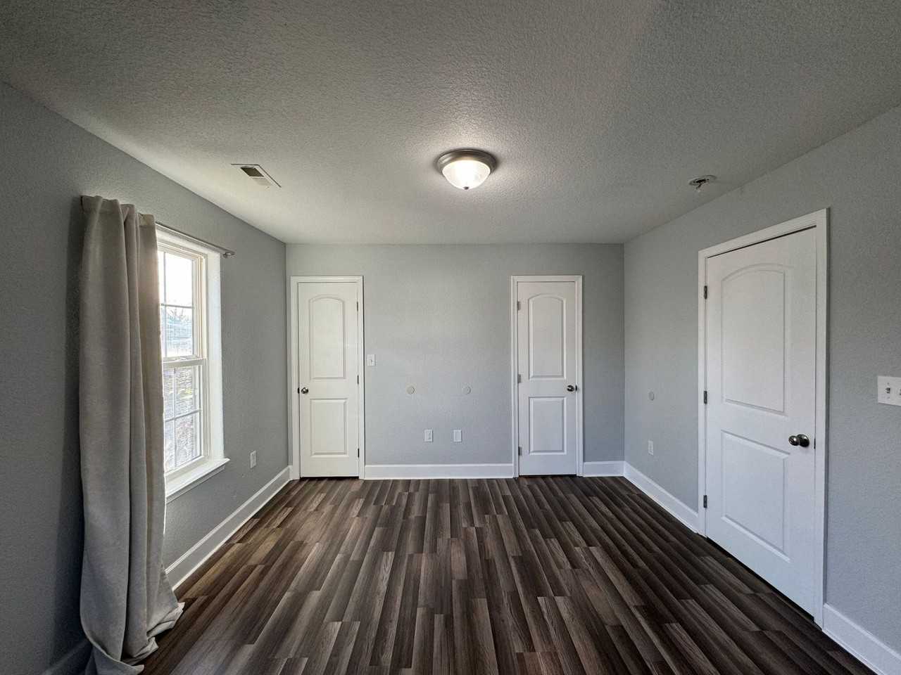 1403 Lead St - Photo 6 of 15