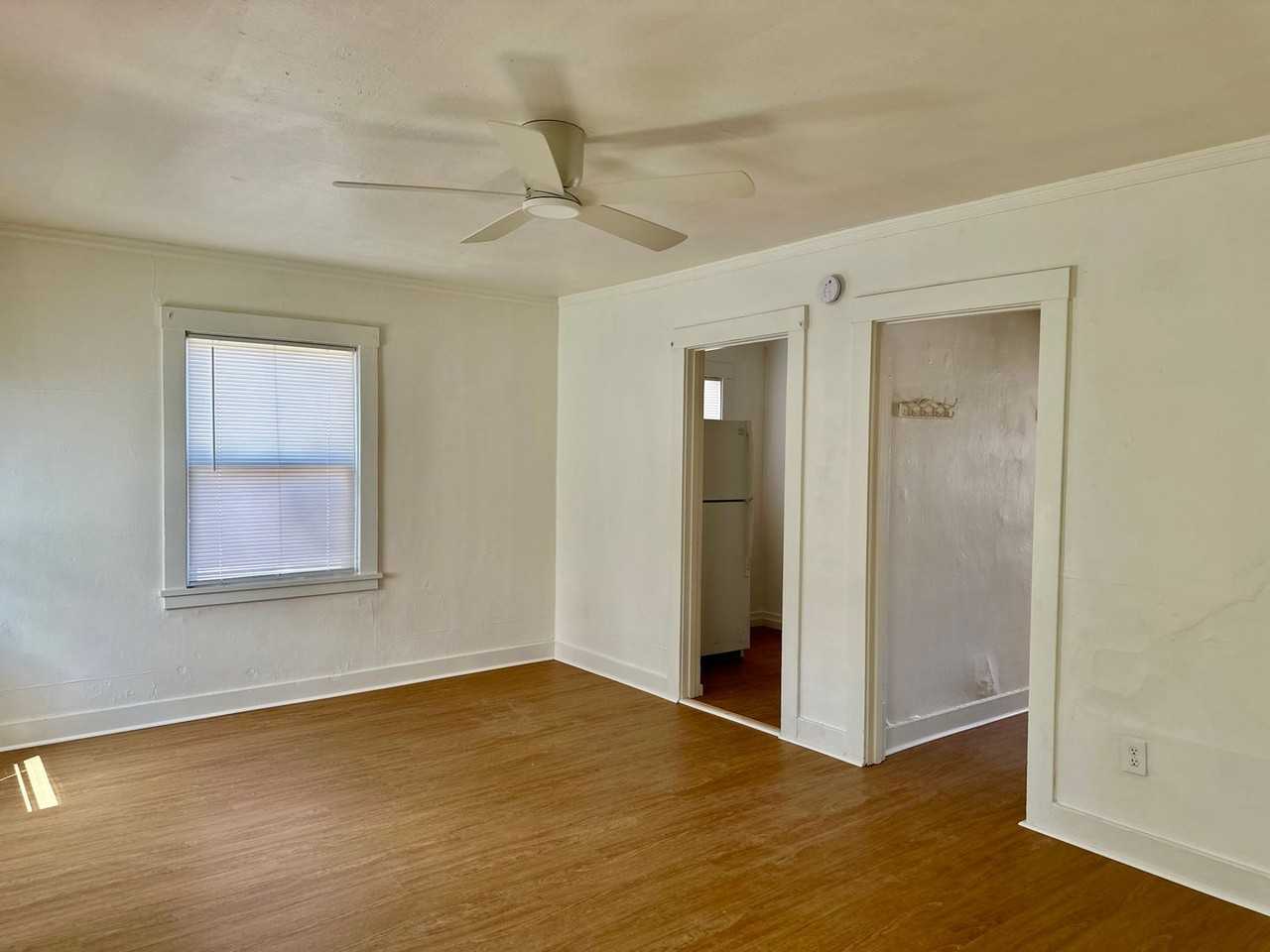 433 N 7th St - Photo 3 of 8
