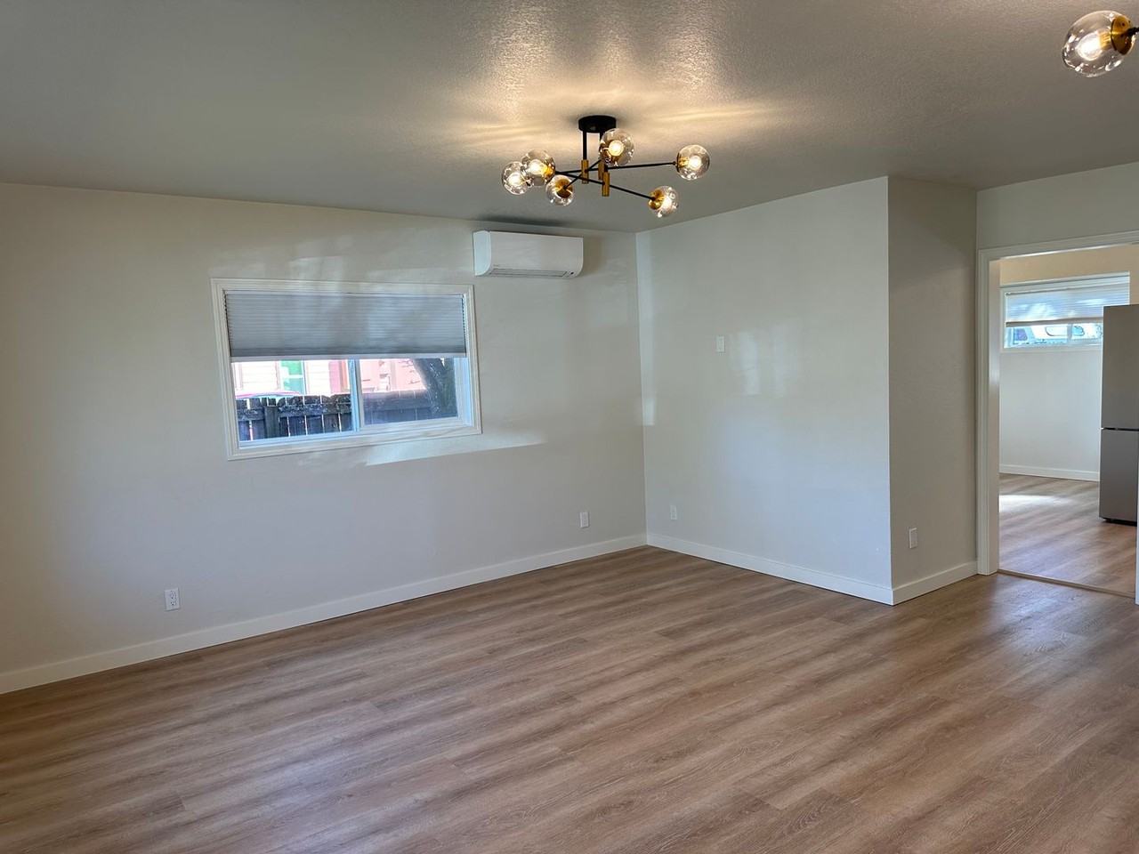 932 E 25th Ave - Photo 5 of 28