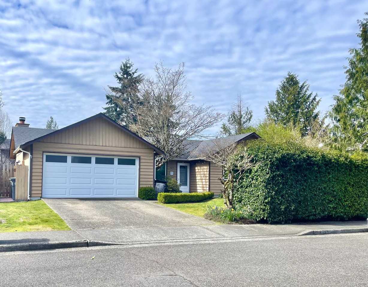 1825 225th St Se - Photo 2 of 27