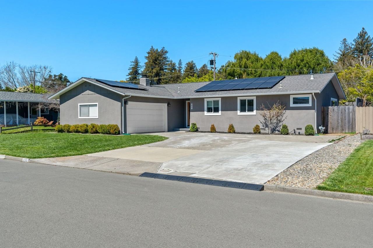 140 Mayfield Ct - Photo 2 of 48