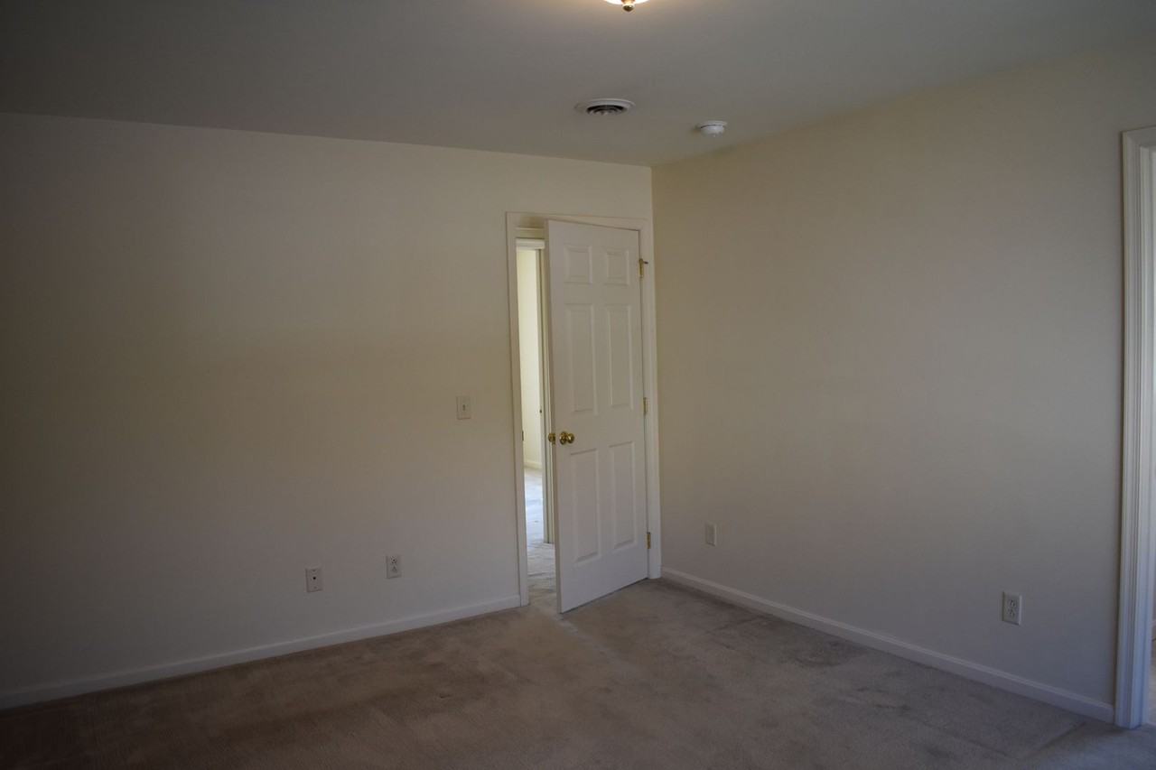 MT372 - Photo 3 of 50