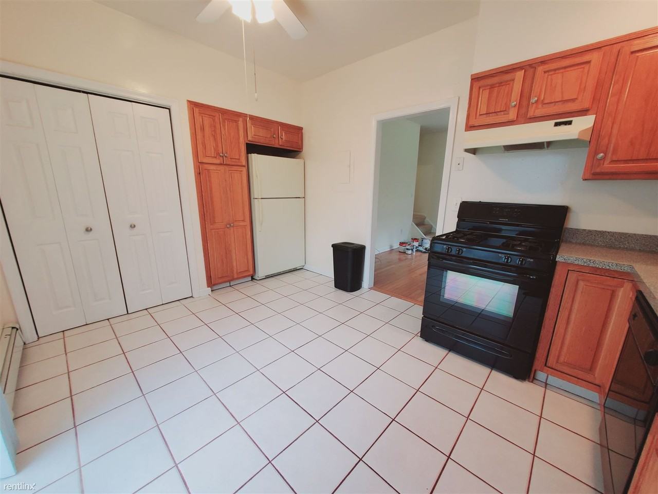 170 Knickerbocker Ave - Photo 2 of 8