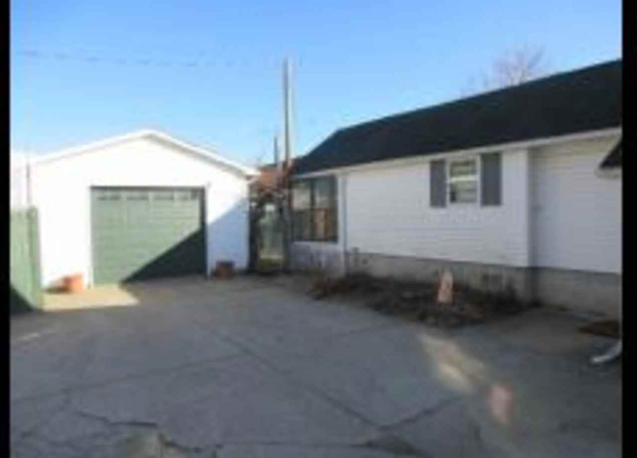 110 N 1st St - Photo 2 of 28