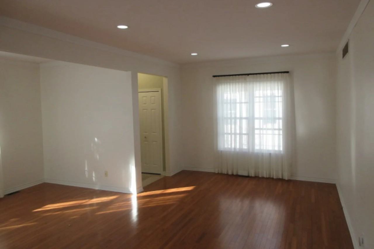 110 N 1st St - Photo 3 of 28