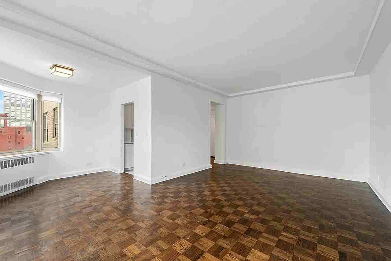 37 E 36th St - Photo 3 of 12