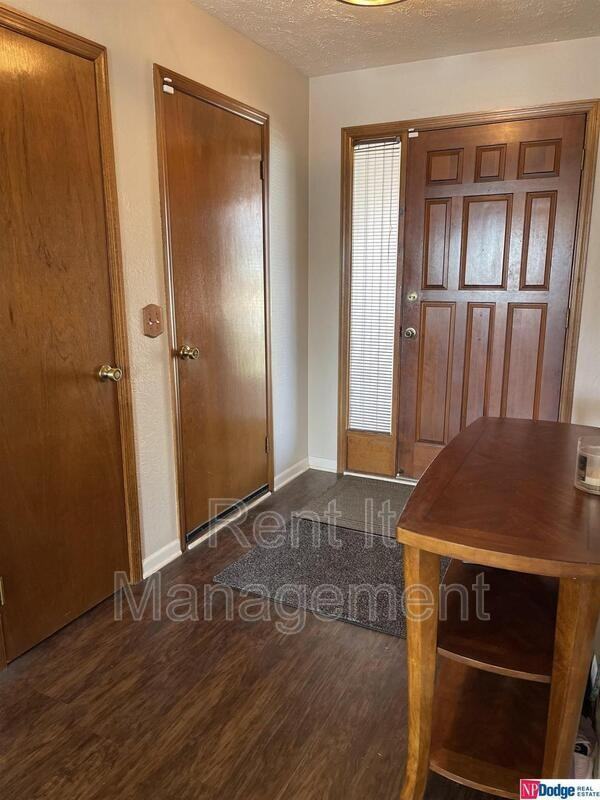 346 Ncircle - Photo 4 of 38