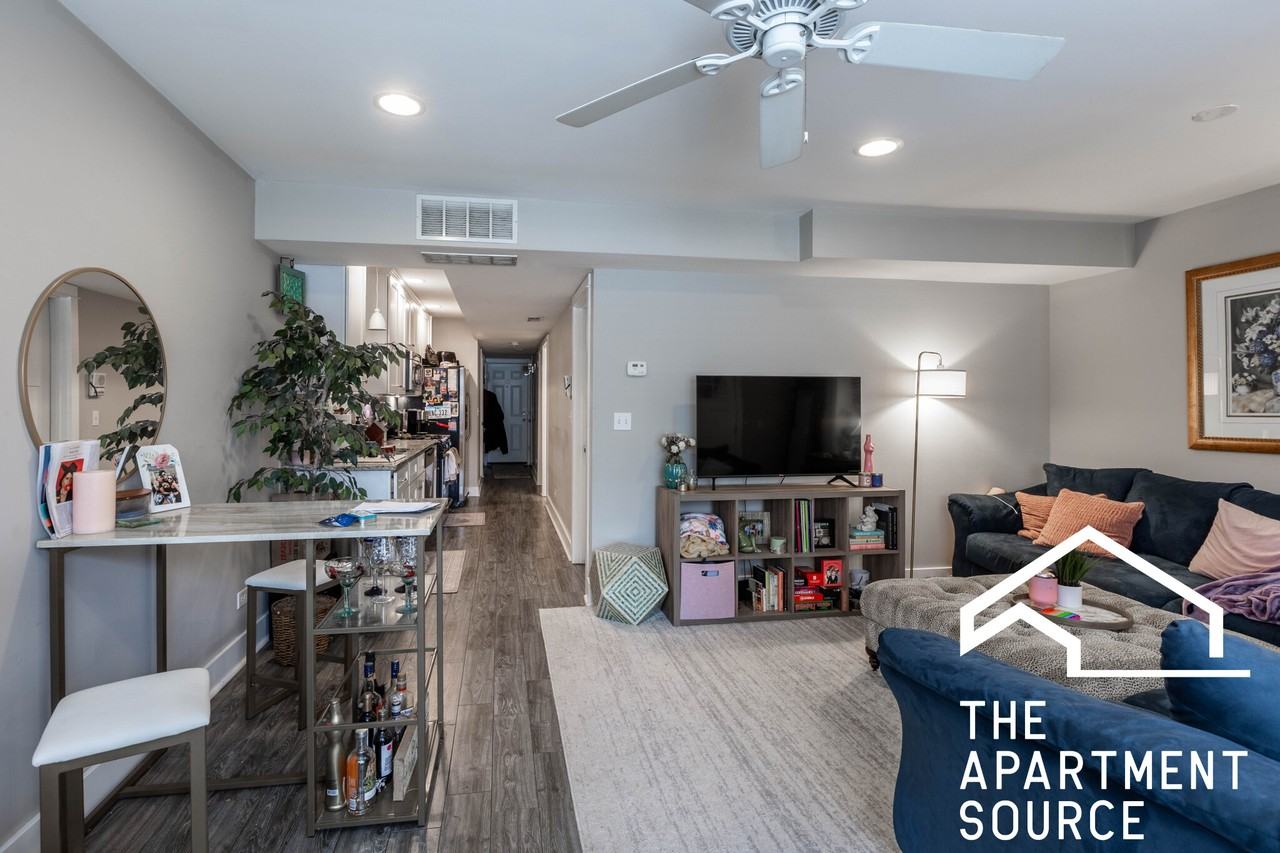 2449 N Ashland Ave #G - Photo 2 of 12