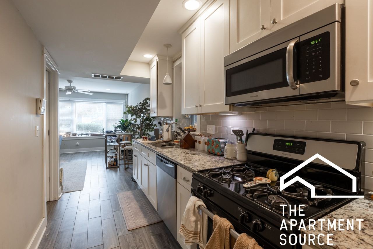 2449 N Ashland Ave #G - Photo 6 of 12