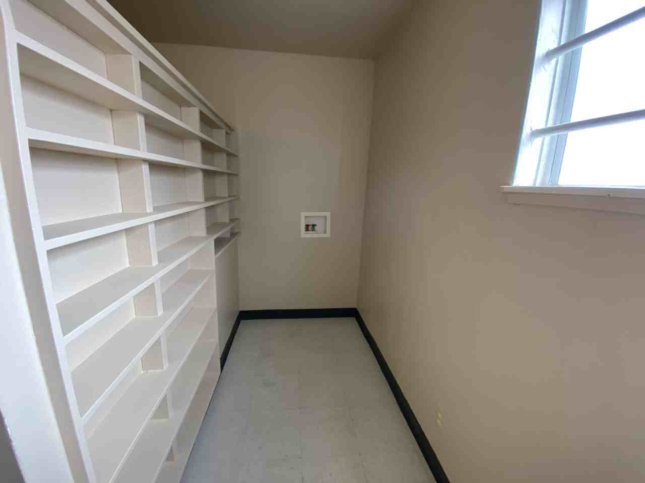 510 N I St - Photo 7 of 19