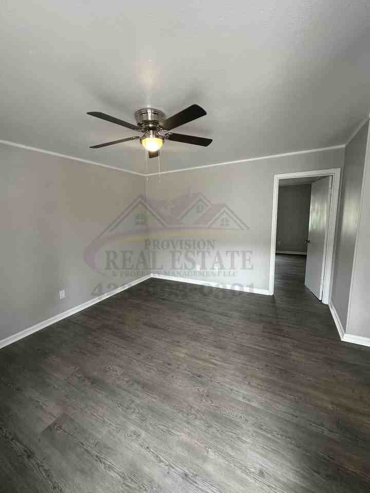 721 20th St Se - Photo 2 of 7