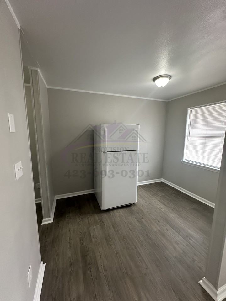 721 20th St Se - Photo 3 of 7