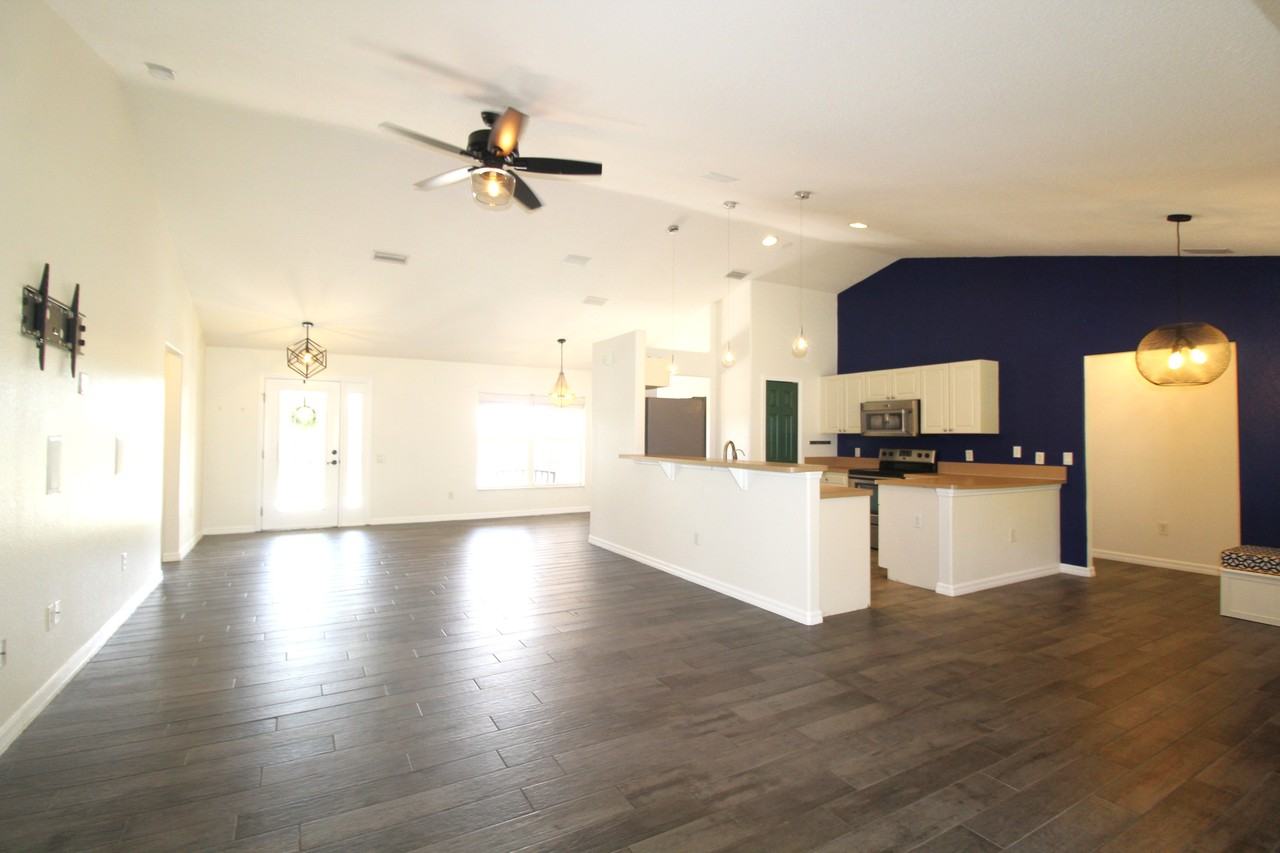 1639 Lace Ter - Photo 7 of 25