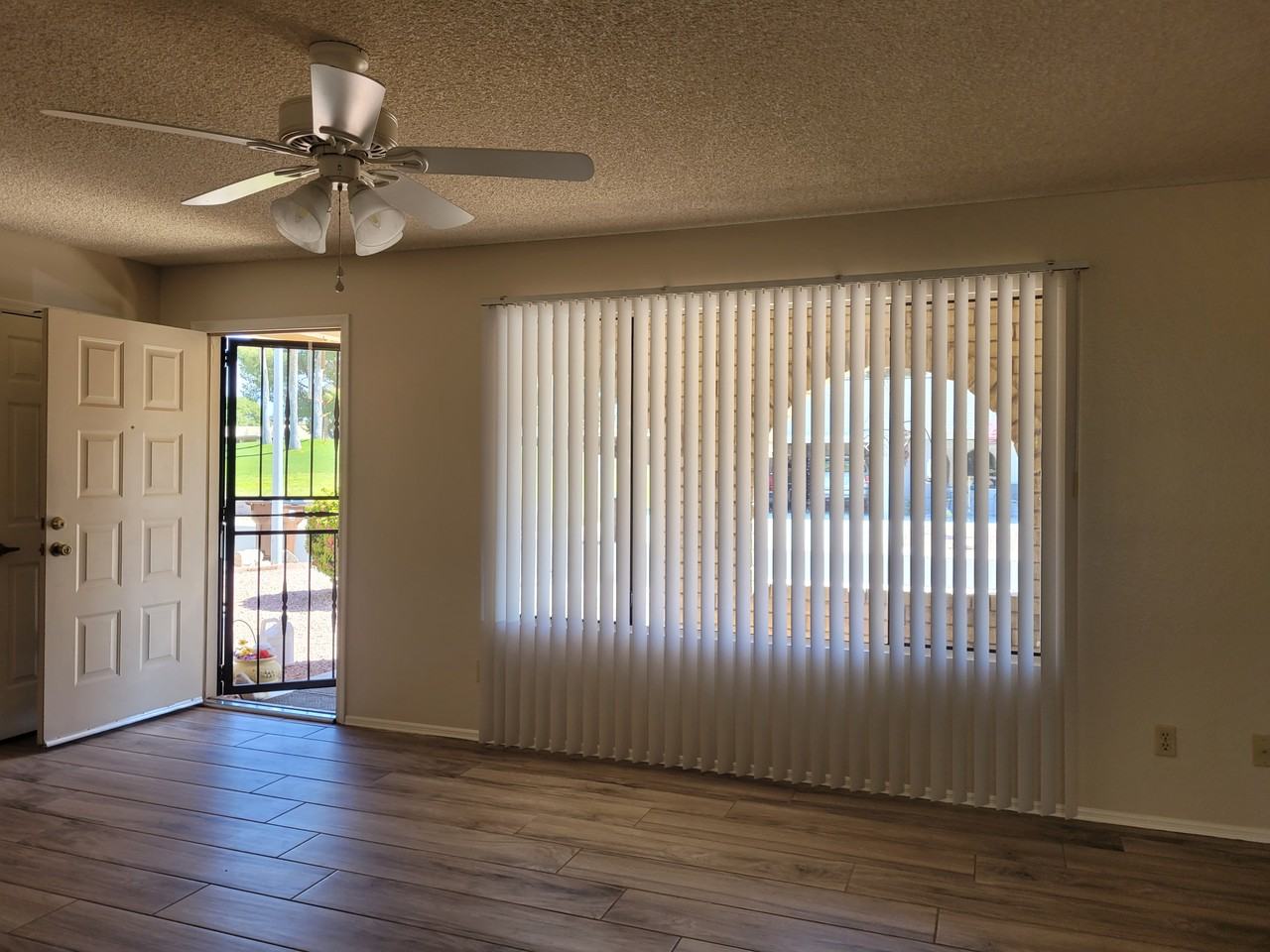 736 S 76th Pl - Photo 7 of 25