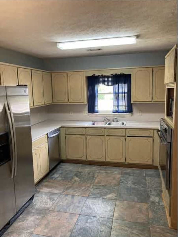 697 Robins Nest Ct - Photo 5 of 7