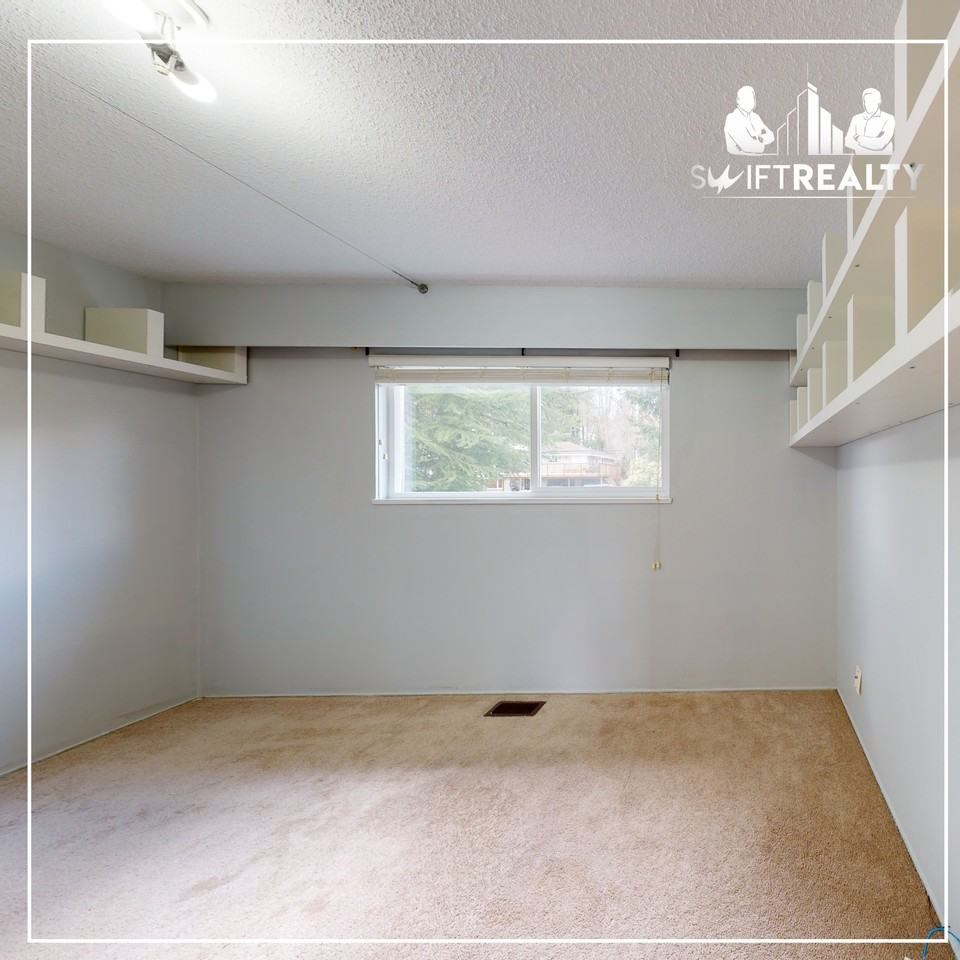 426 Fairway Dr - Photo 6 of 12