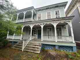 218 E Henry St #B - Photo 1 of 1